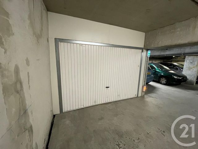 parking - NANTES - 44