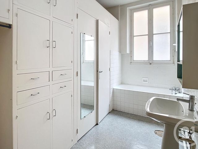 Afficher la photo en grand Appartement F2 à louer - 2 pièces - 57.0 m2 - NANTES - 44 - PAYS-DE-LOIRE - Century 21 Talensac