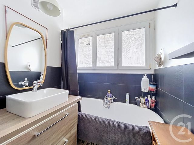 Appartement T3 à louer - 3 pièces - 76.48 m2 - NANTES - 44 - PAYS-DE-LOIRE - Century 21 Talensac